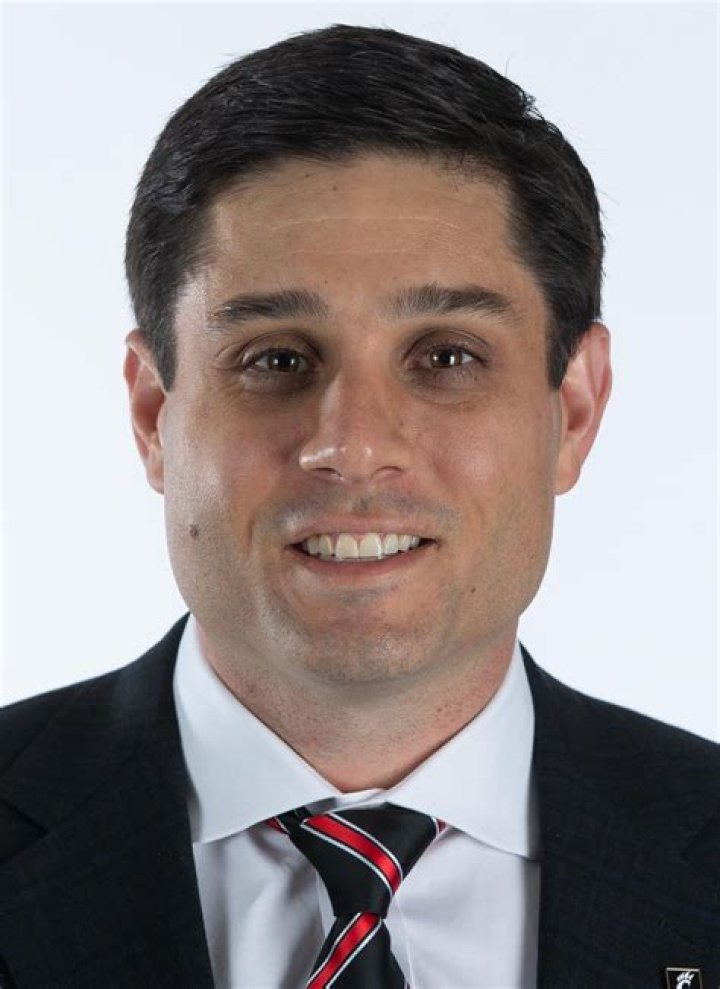 Cincinnati Head Coach Wes Miller And Wife Ashley Love Married In 2011