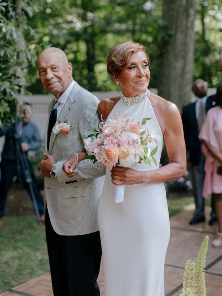 
Did Robin Roberts Get Married To Amber Laign? Wedding Glimpses on her Instagram Explained 