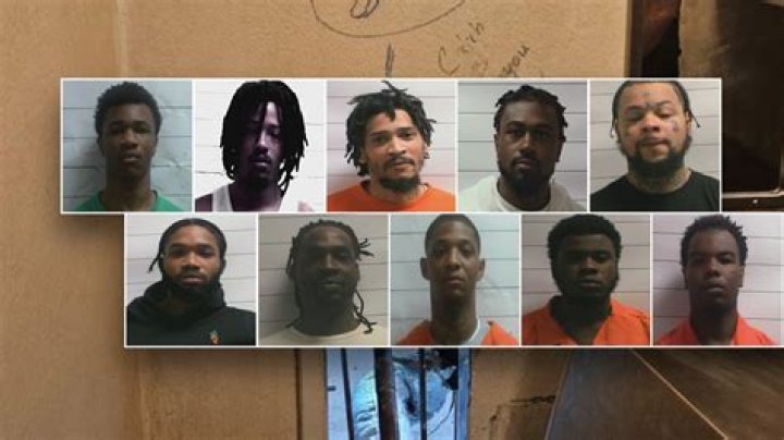 
Former Most Wanted Fugitive Dies in Prison Cell in Milwaukee 