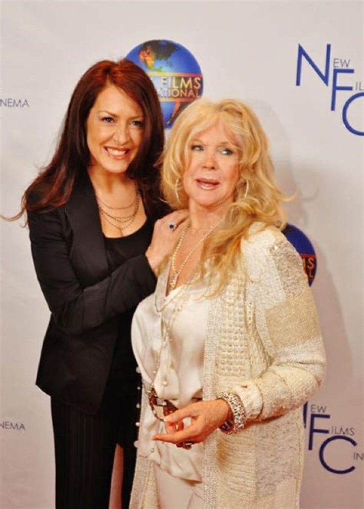 Joely Fisher Height, Weight, Net Worth, Age, Birthday, Wikipedia, Who, Nationality, Biography