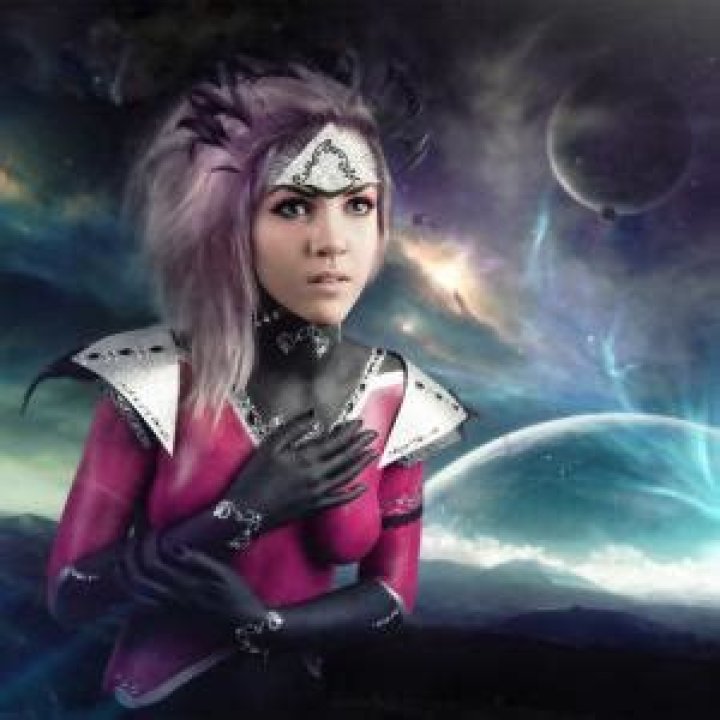 
Naked Truth About Darshelle Stevens: Age, Measurements, Salary 