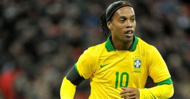 
Ronaldinho Net Worth: What is the Ballon d’Or Winner’s Wealth? 