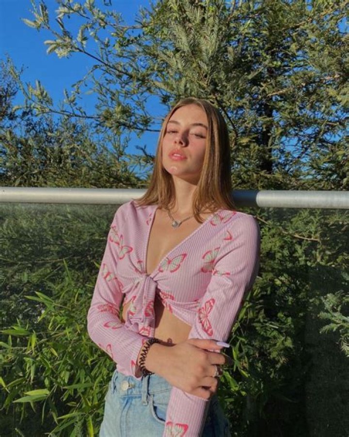 Stephanie Cudmore Height, Weight, Net Worth, Age, Birthday, Wikipedia, Who, Nationality, Biography